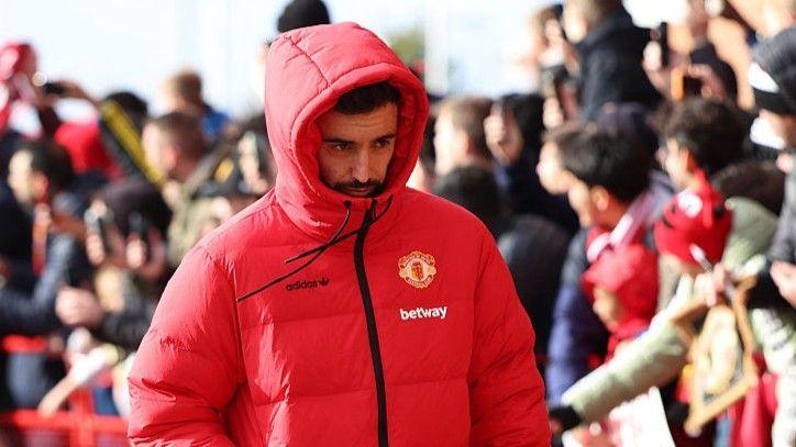 Bruno Fernandes arrives at Old Trafford for Man Utd's game against Bournemouth